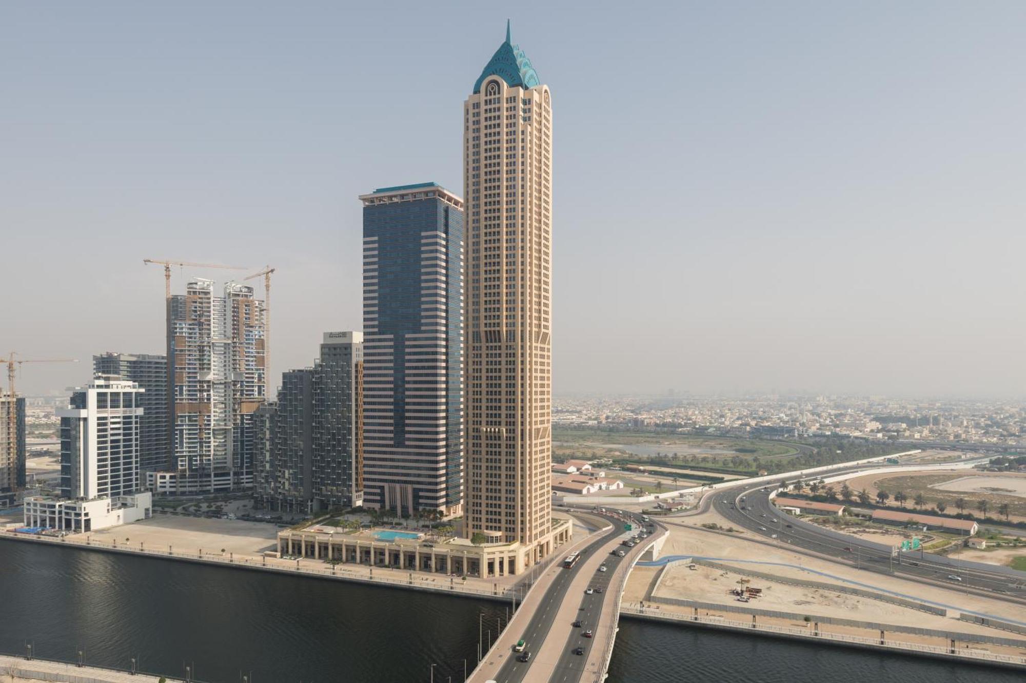 Apartment Quiet 1br With River View Dubai