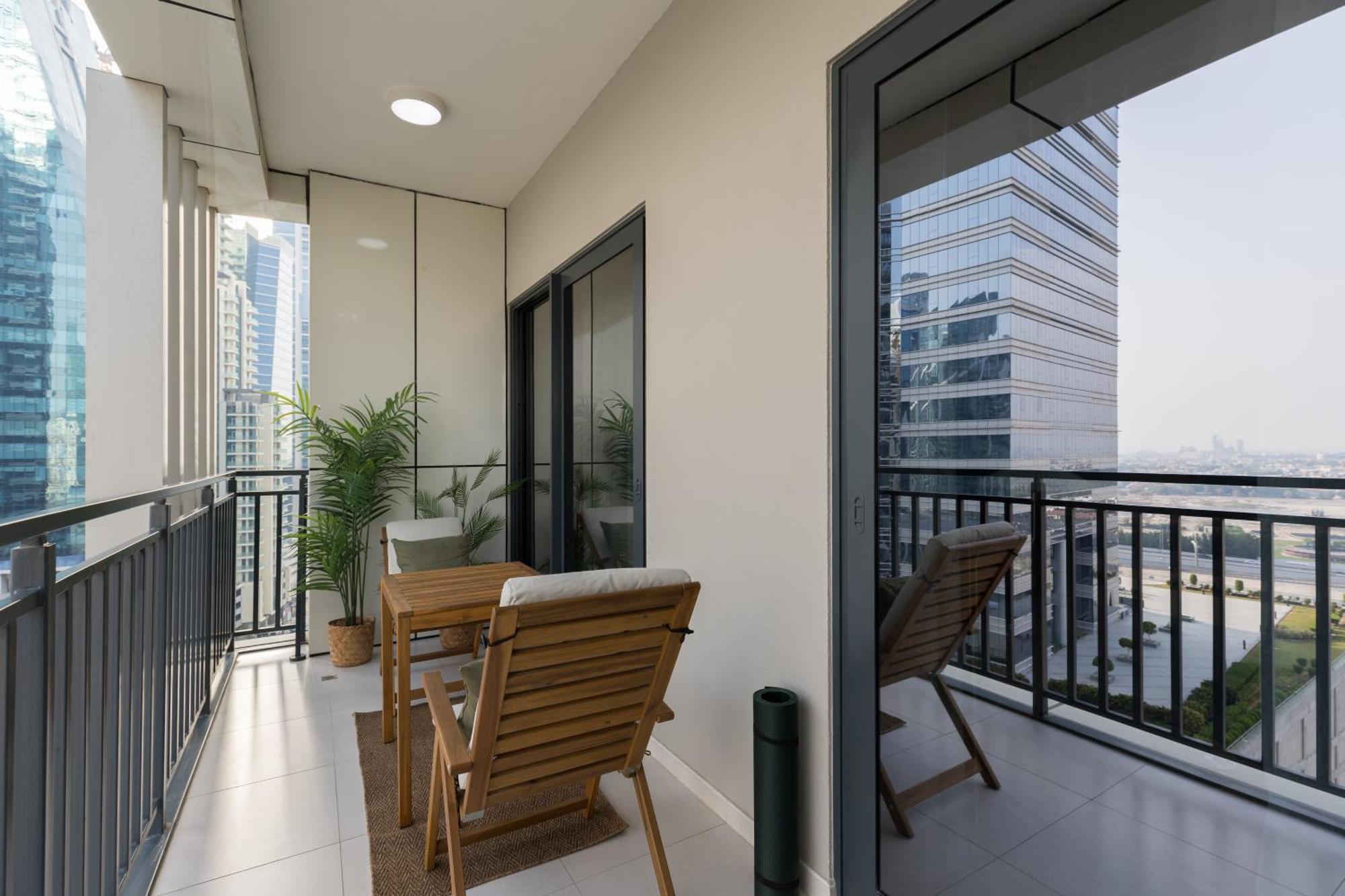 Quiet 1br With River View